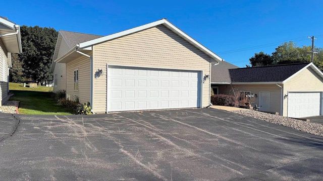 1559 N Dewey Avenue, Reedsburg, WI 53959