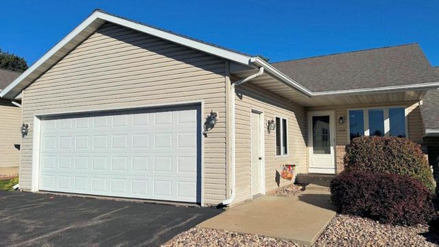 1559 N Dewey Avenue, Reedsburg, WI 53959