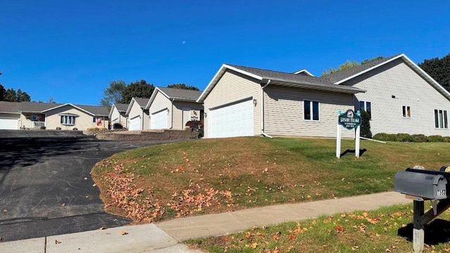 1559 N Dewey Avenue, Reedsburg, WI 53959