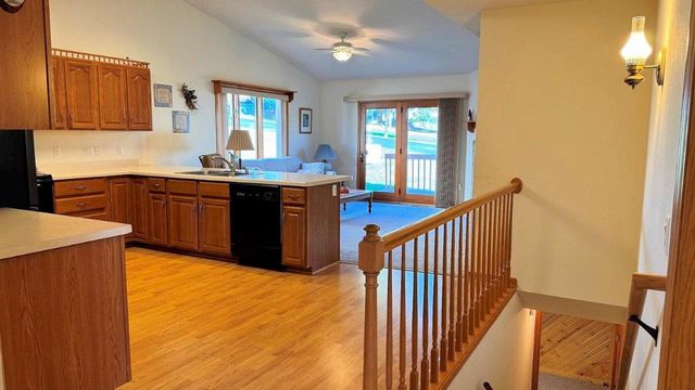 1559 N Dewey Avenue, Reedsburg, WI 53959