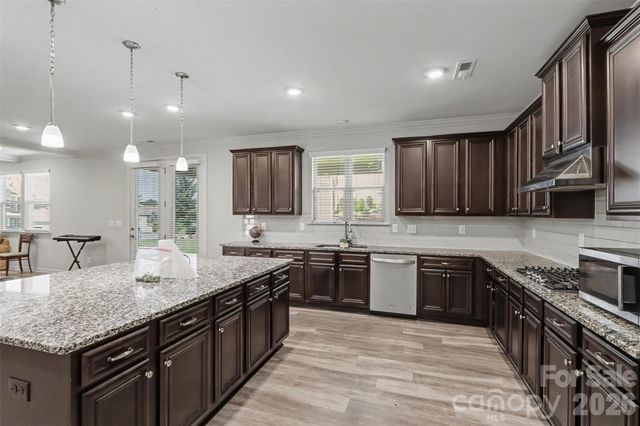 853 Double Oak Lane SE, Concord, NC 28025