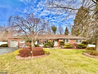 20 Gillen Dr, Sayreville Boro, NJ 08859