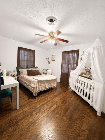 150 E Cooper Street, Cooper, TX 75432