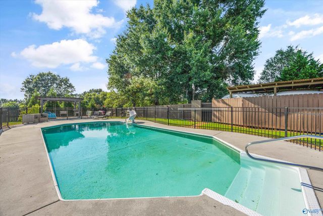 109 Preswick Place, Huntsville, AL 35806