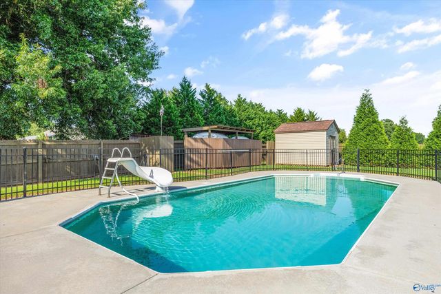 109 Preswick Place, Huntsville, AL 35806