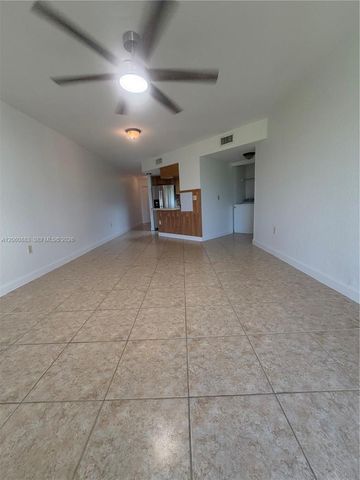 8205 Lake Dr 306, Doral, FL 33166