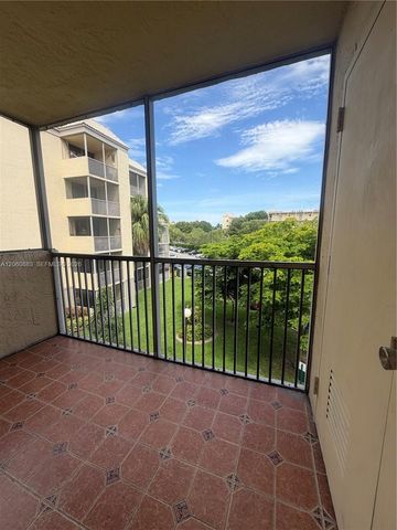 8205 Lake Dr 306, Doral, FL 33166