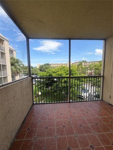 8205 Lake Dr 306, Doral, FL 33166