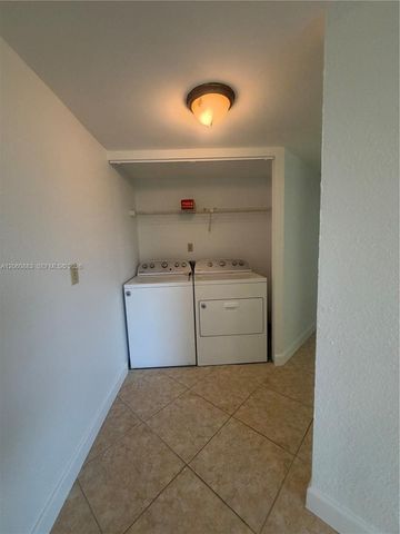 8205 Lake Dr 306, Doral, FL 33166