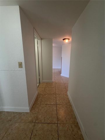 8205 Lake Dr 306, Doral, FL 33166