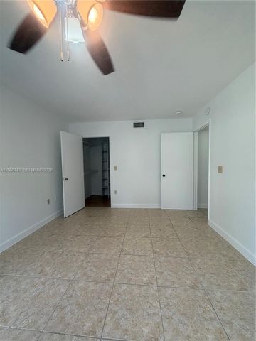 8205 Lake Dr 306, Doral, FL 33166