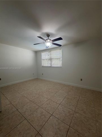 8205 Lake Dr 306, Doral, FL 33166
