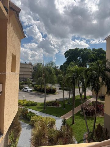 8205 Lake Dr 306, Doral, FL 33166
