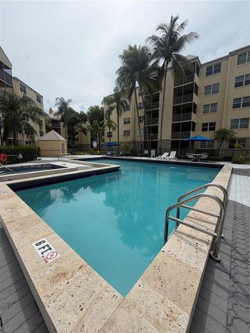 8205 Lake Dr 306, Doral, FL 33166