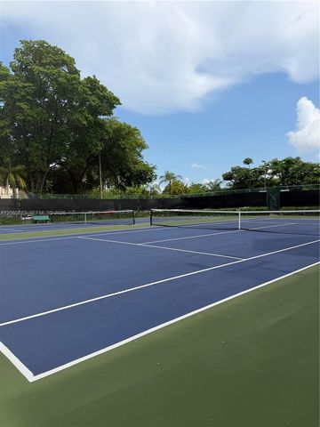 8205 Lake Dr 306, Doral, FL 33166
