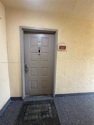8205 Lake Dr 306, Doral, FL 33166