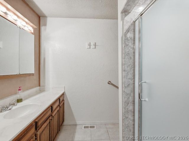 24225 E 112TH Street S, Broken Arrow, OK 74014