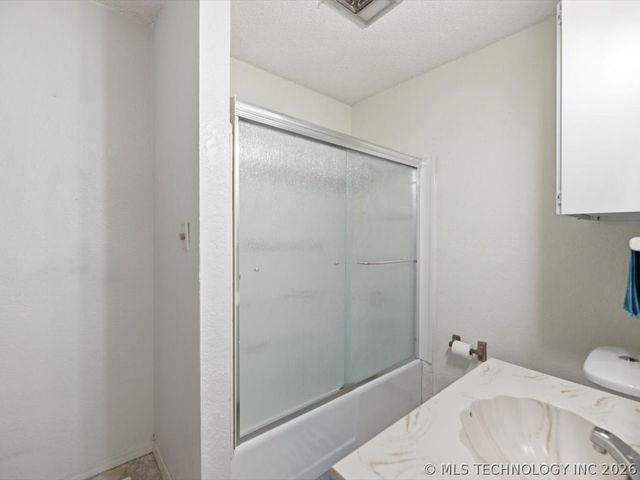 24225 E 112TH Street S, Broken Arrow, OK 74014