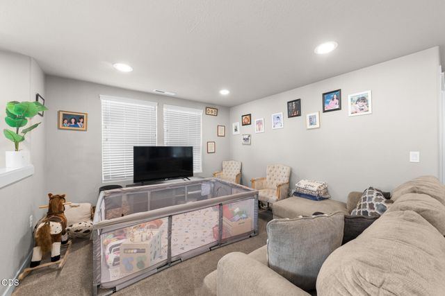 1675 Monarch Lane, Medford, OR 97504