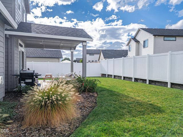 1675 Monarch Lane, Medford, OR 97504