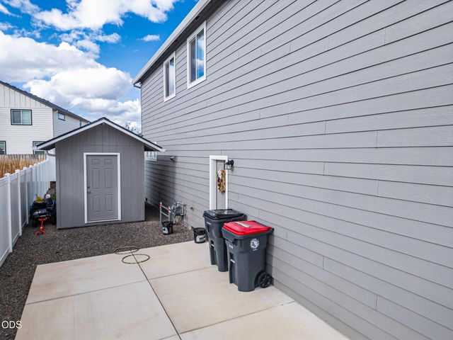 1675 Monarch Lane, Medford, OR 97504