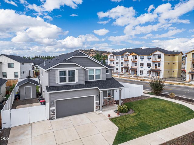 1675 Monarch Lane, Medford, OR 97504