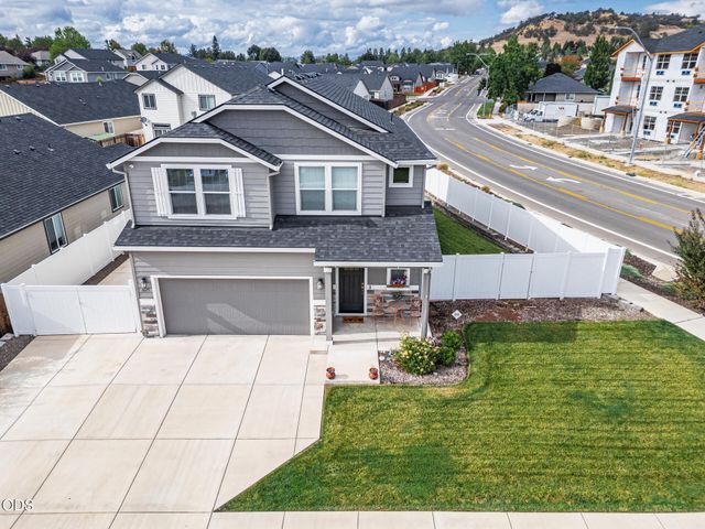 1675 Monarch Lane, Medford, OR 97504