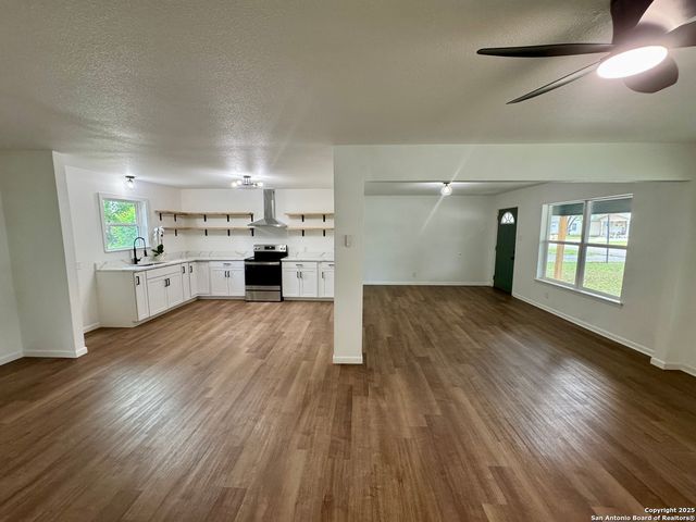 629 Melrose, Seguin, TX 78155