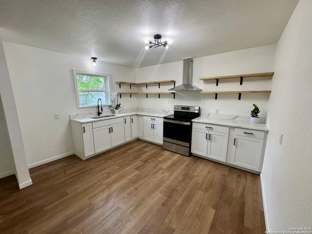 629 Melrose, Seguin, TX 78155