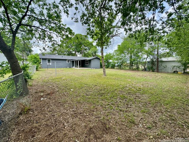 629 Melrose, Seguin, TX 78155