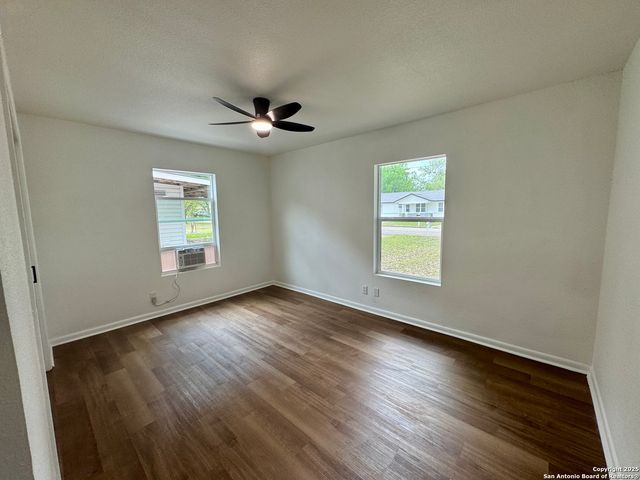 629 Melrose, Seguin, TX 78155