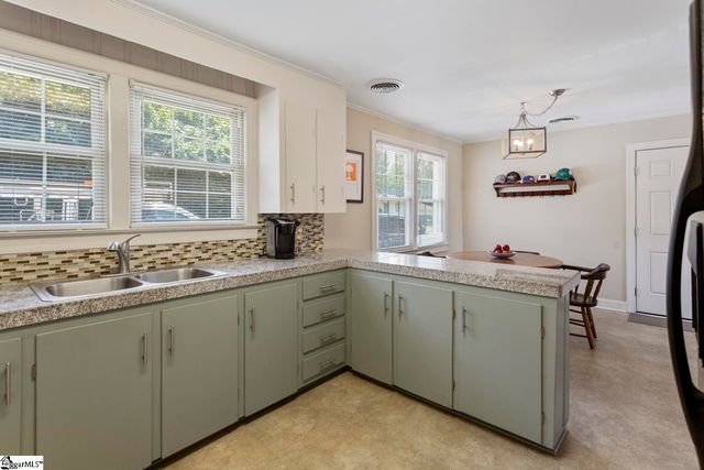 103 Gault Street, Fountain Inn, SC 29644