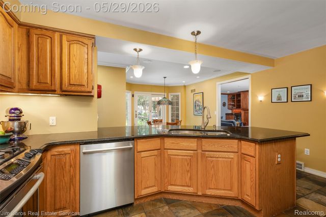 820 Westchester Road, Grosse Pointe Park, MI 48230