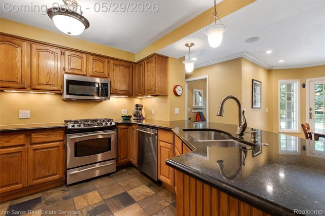 820 Westchester Road, Grosse Pointe Park, MI 48230