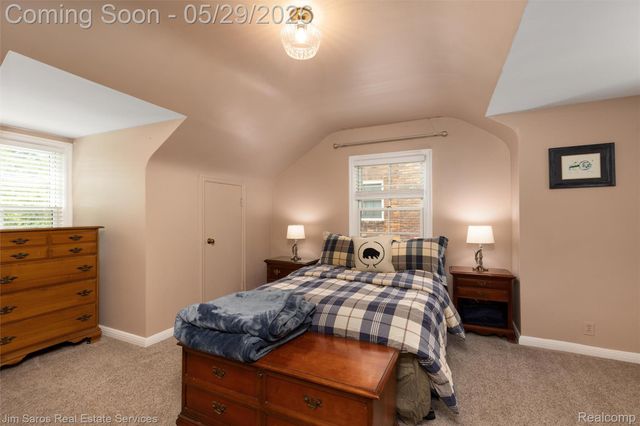 820 Westchester Road, Grosse Pointe Park, MI 48230