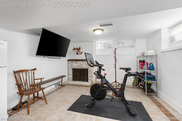 820 Westchester Road, Grosse Pointe Park, MI 48230