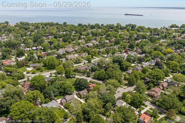 820 Westchester Road, Grosse Pointe Park, MI 48230