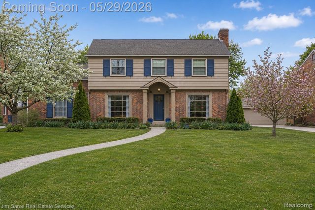 820 Westchester Road, Grosse Pointe Park, MI 48230