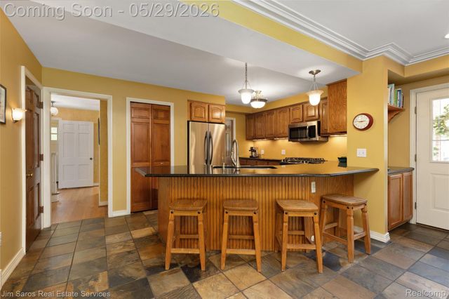 820 Westchester Road, Grosse Pointe Park, MI 48230