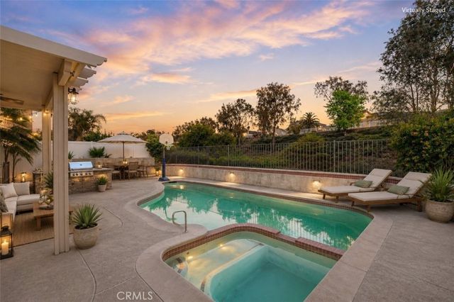 39878 Avenida Miguel Oeste, Murrieta, CA 92563