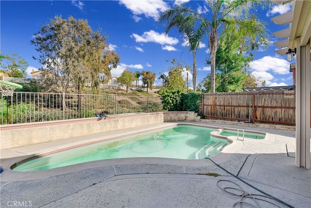 39878 Avenida Miguel Oeste, Murrieta, CA 92563
