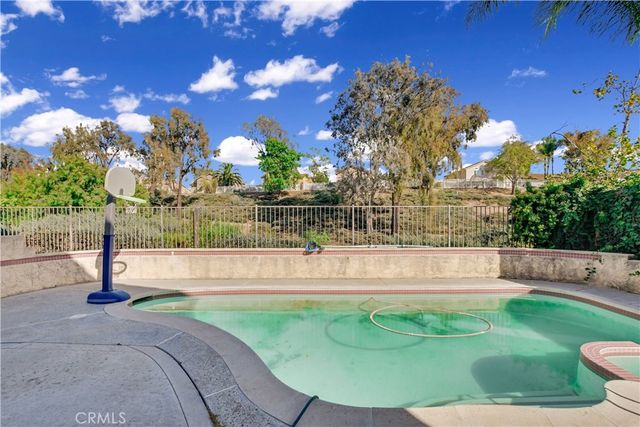 39878 Avenida Miguel Oeste, Murrieta, CA 92563