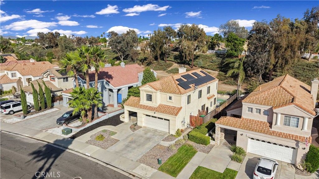 Image 1 of property listing at 39878 Avenida Miguel Oeste, Murrieta, CA 92563