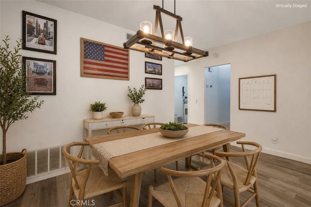 Image 16 of property listing at 39878 Avenida Miguel Oeste, Murrieta, CA 92563