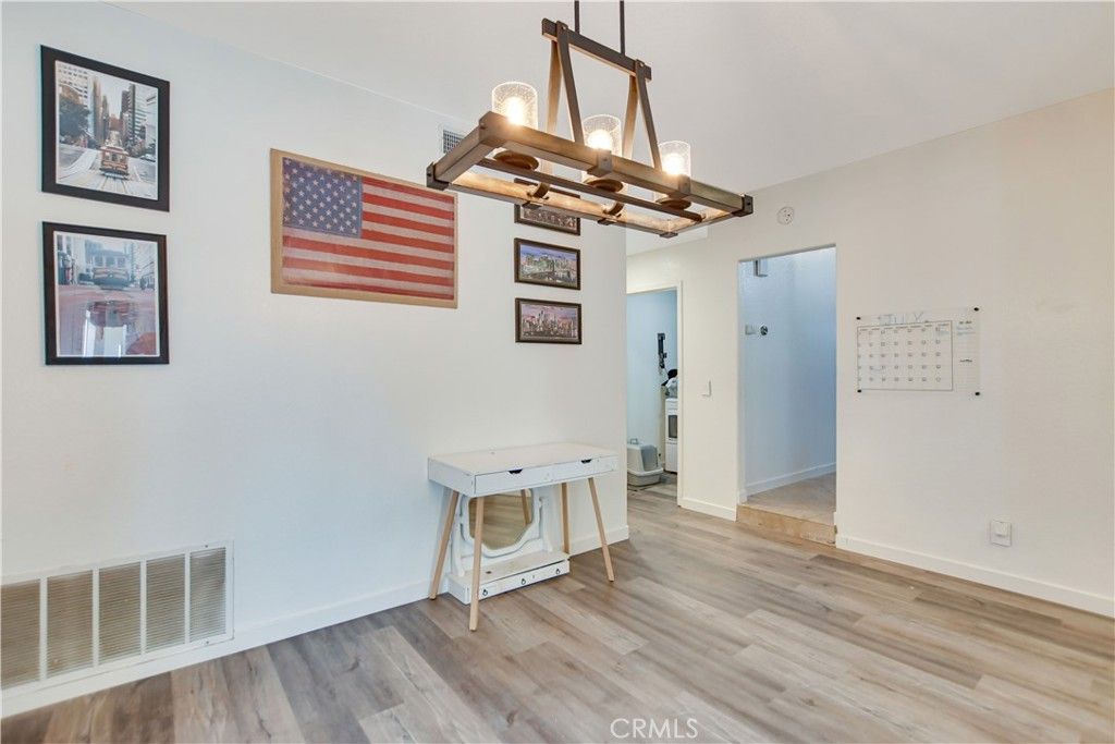 Image 17 of property listing at 39878 Avenida Miguel Oeste, Murrieta, CA 92563