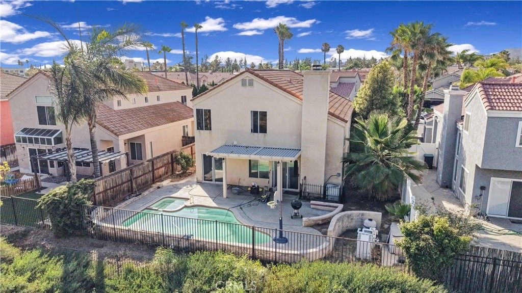 Image 2 of property listing at 39878 Avenida Miguel Oeste, Murrieta, CA 92563