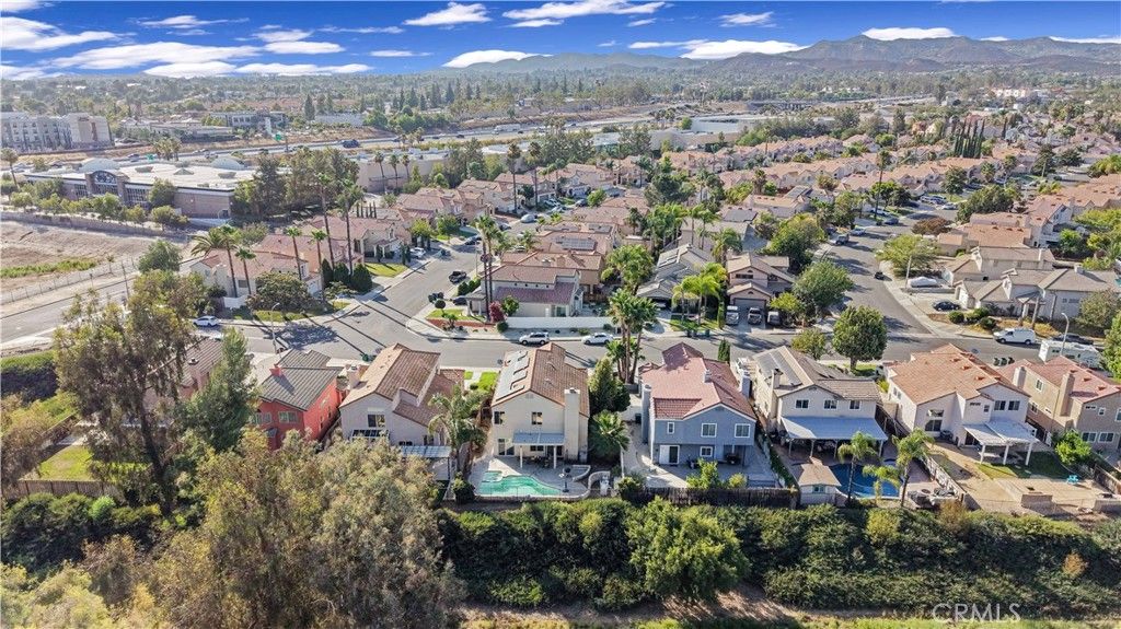 Image 44 of property listing at 39878 Avenida Miguel Oeste, Murrieta, CA 92563