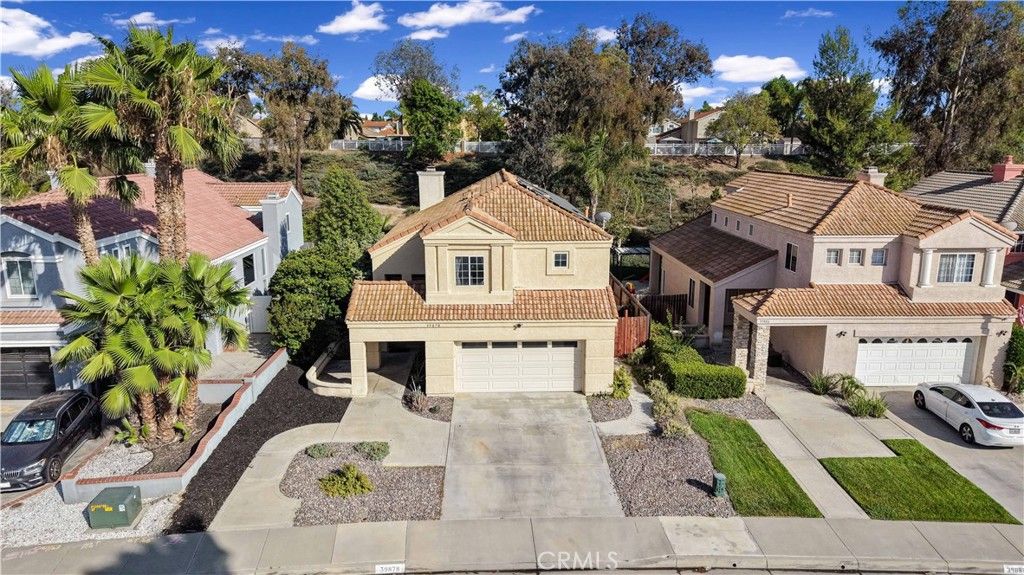 Image 5 of property listing at 39878 Avenida Miguel Oeste, Murrieta, CA 92563