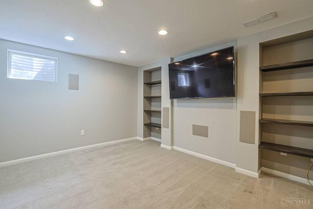 9864 Timbers Drive, Blue Ash, OH 45242