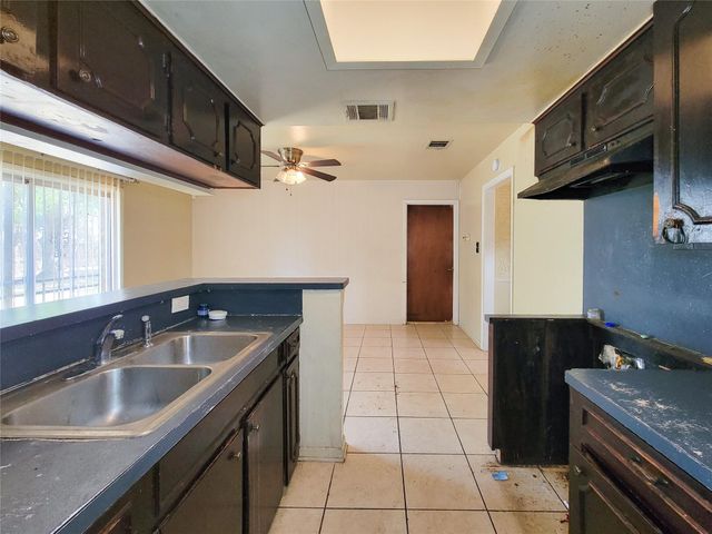 8618 Iron Liege Court, Houston, TX 77088
